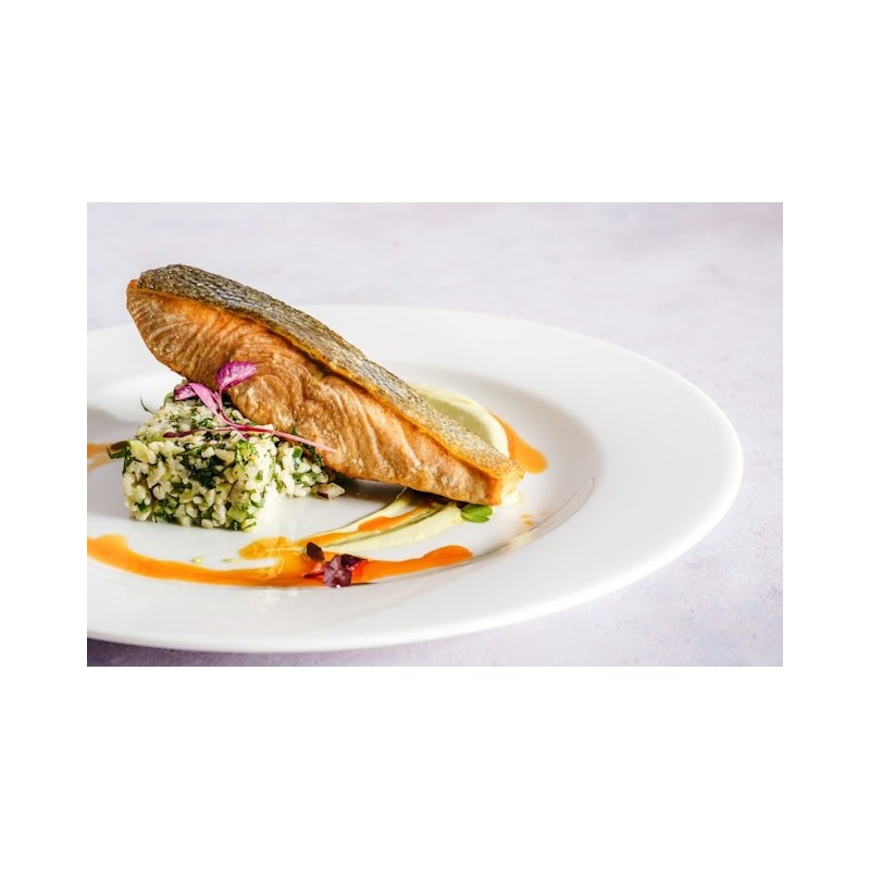 Le pavé de saumon laqué au miel & gingembre, riz aux épices Le pavé de saumon laqué au miel & gingembre, riz aux épices